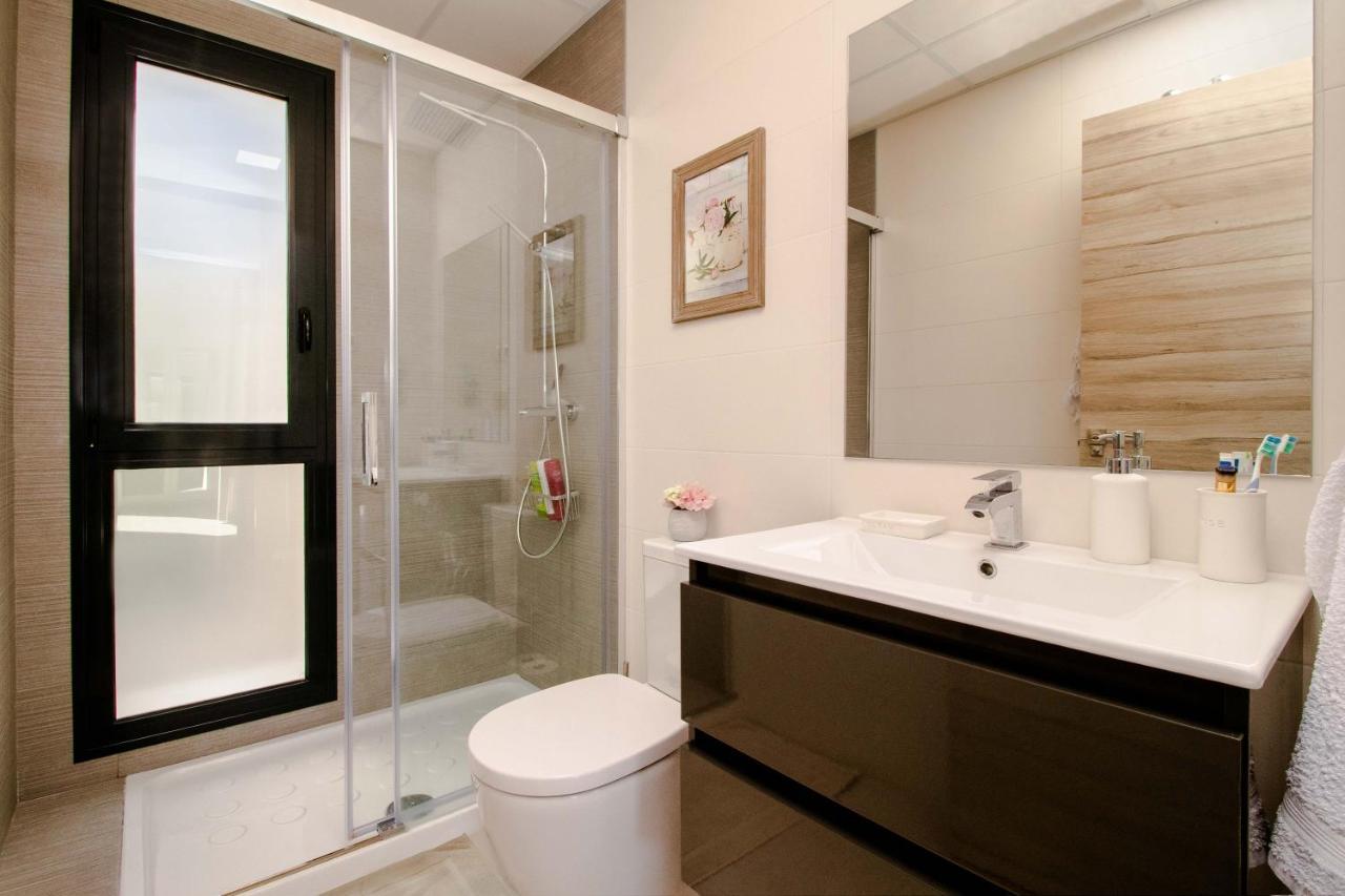 Villa De Lujo Con Piscina 奥里韦拉 外观 照片