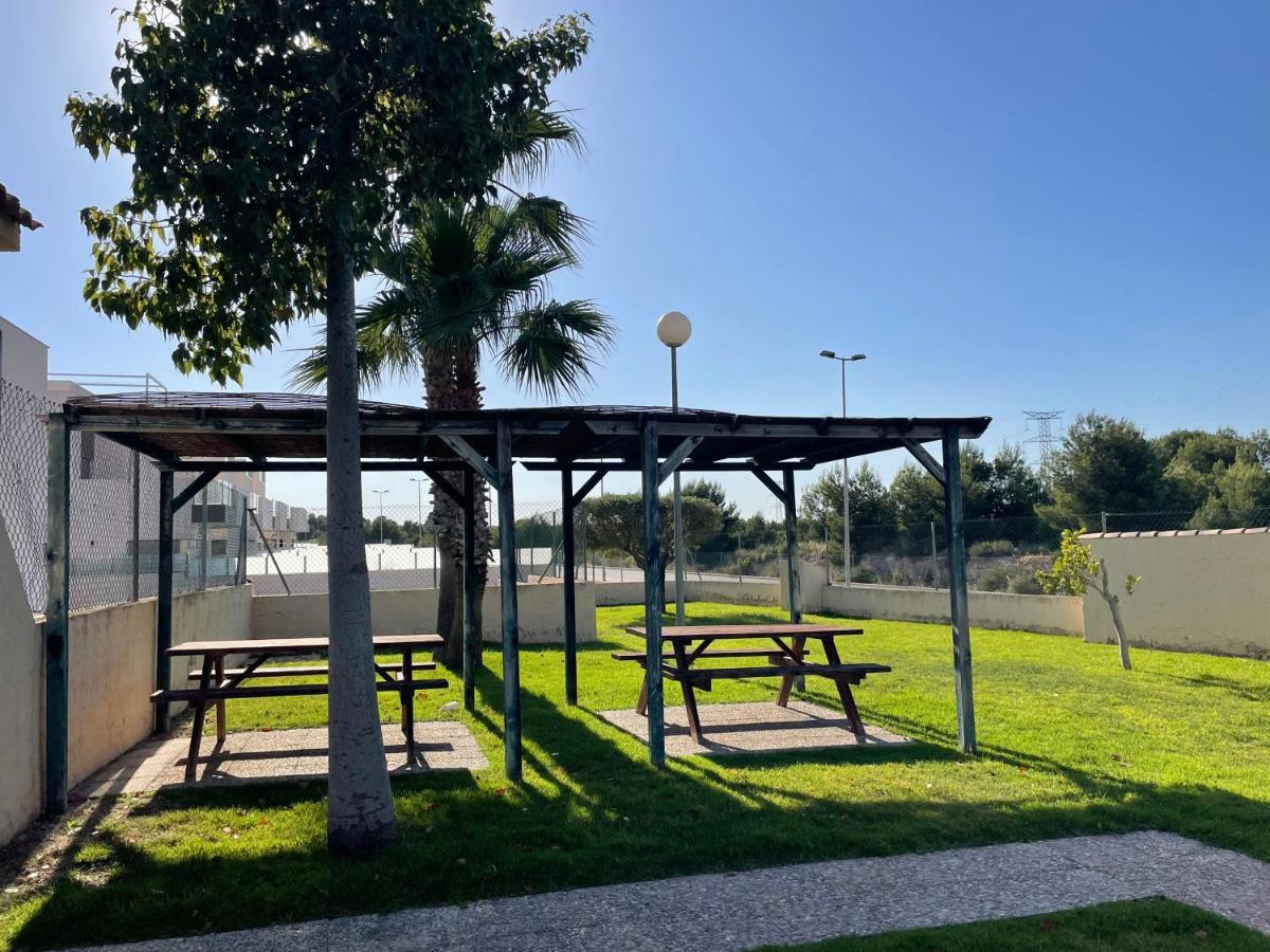 Villa De Lujo Con Piscina 奥里韦拉 外观 照片